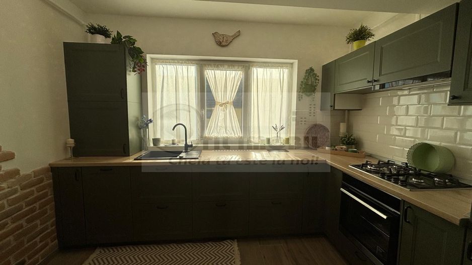 Apartament 4 camere, LUX, Capat CUG- 650 EURO - Poză 14