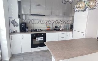 Apartament elegant, 3 camere, parcare subterană și boxă de depozitare. - Poză 3