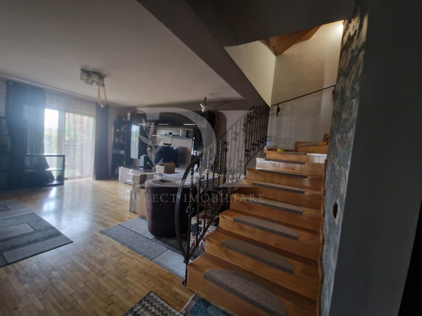 Casa la cheie / Zona Iazului, Floresti. - Poză 17