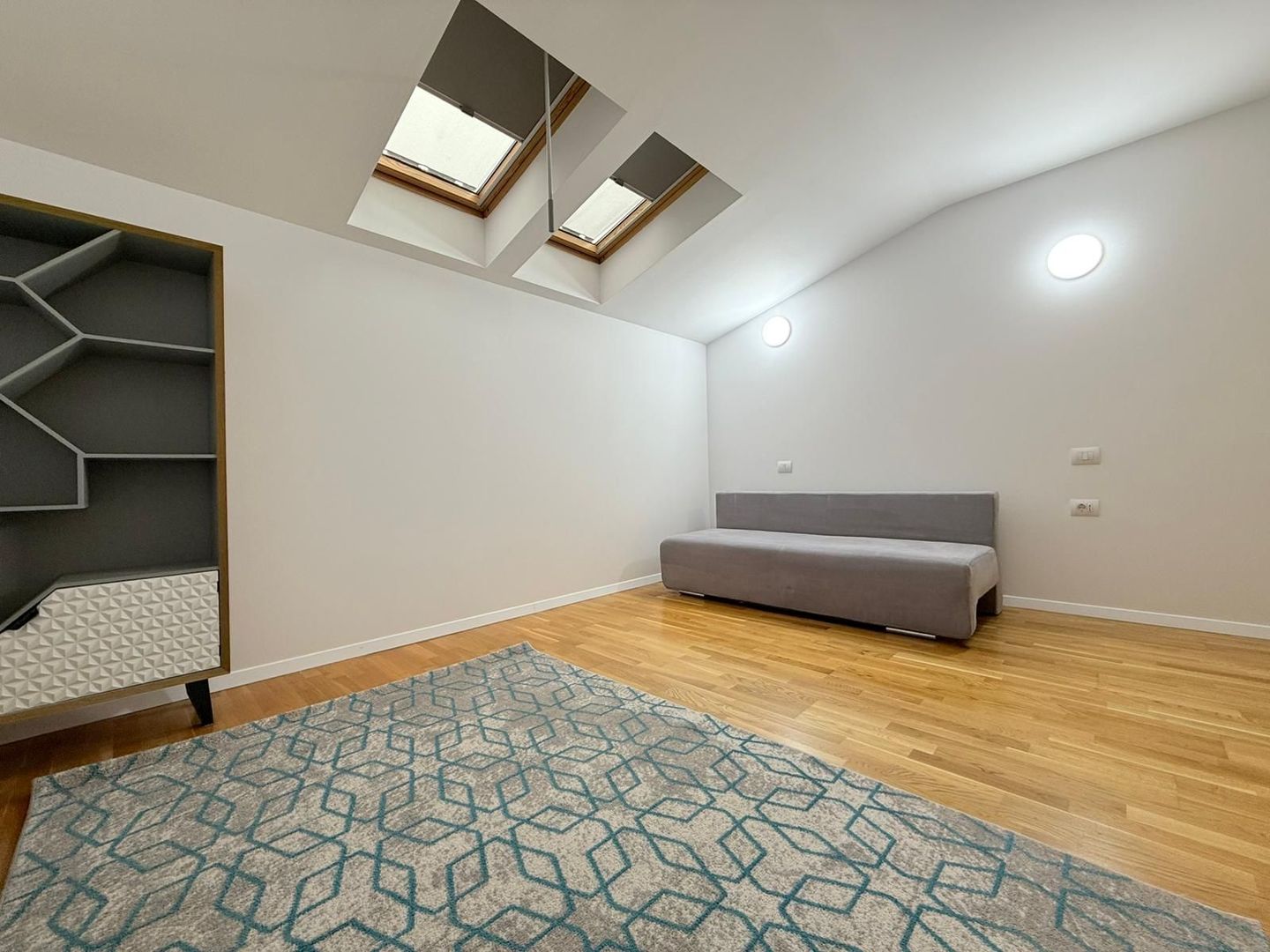 VILA 5 CAMERE,  2 LOCURI DE PARCARE -NEW POINT VILLAGE - Poză 19