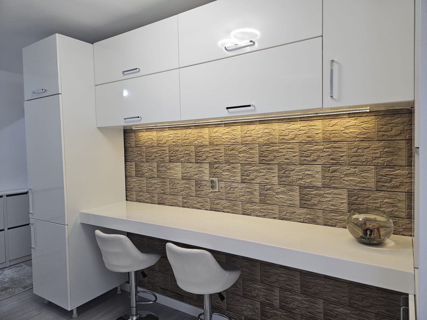 Apartament 3 camere,2 bai,70 mp,bloc izolat ,cartier,Tudor - Poză 13