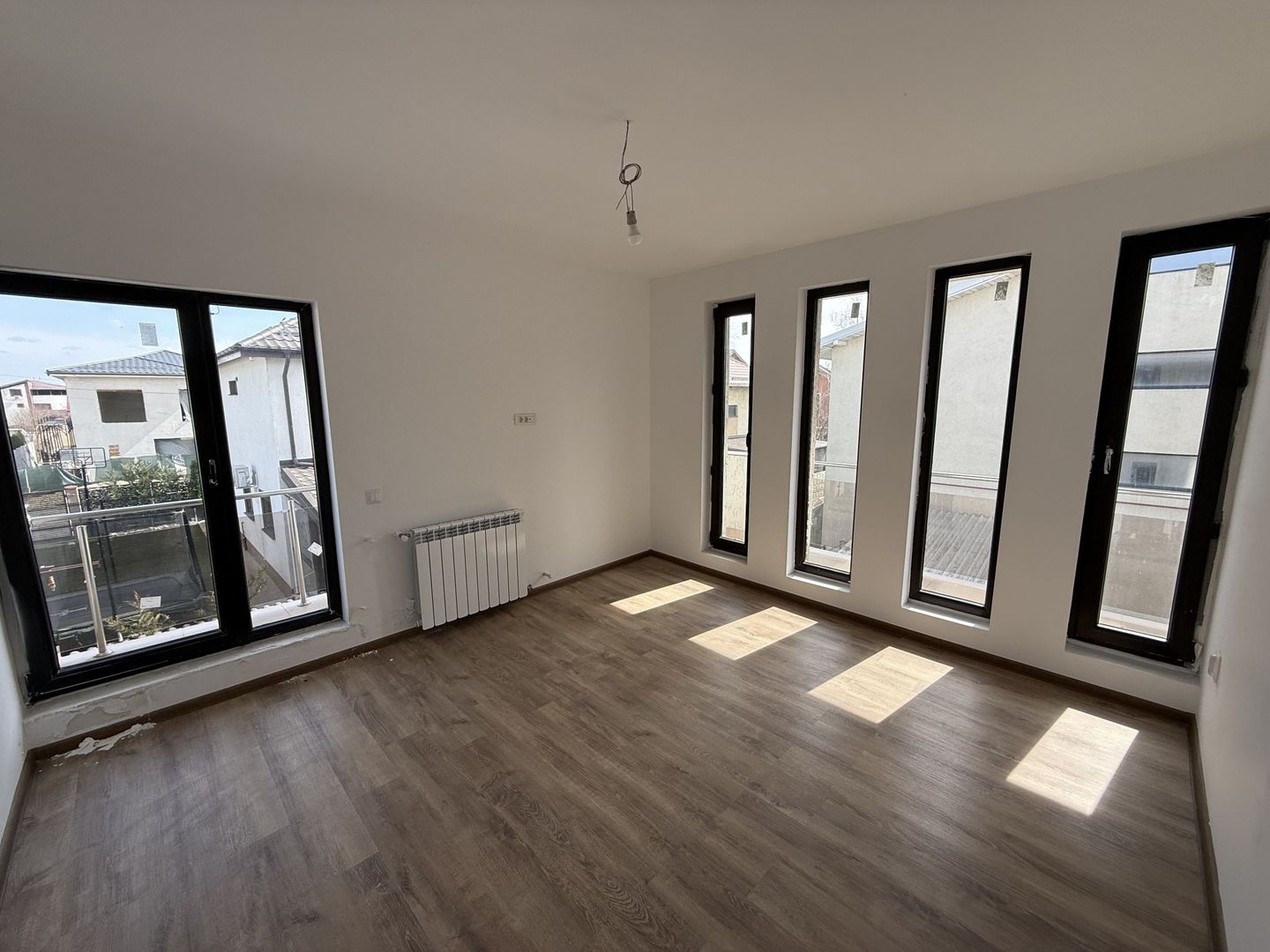 Vila 5 camere 163 mp construiți + teren 289mp - construcție 2023 - Poză 11