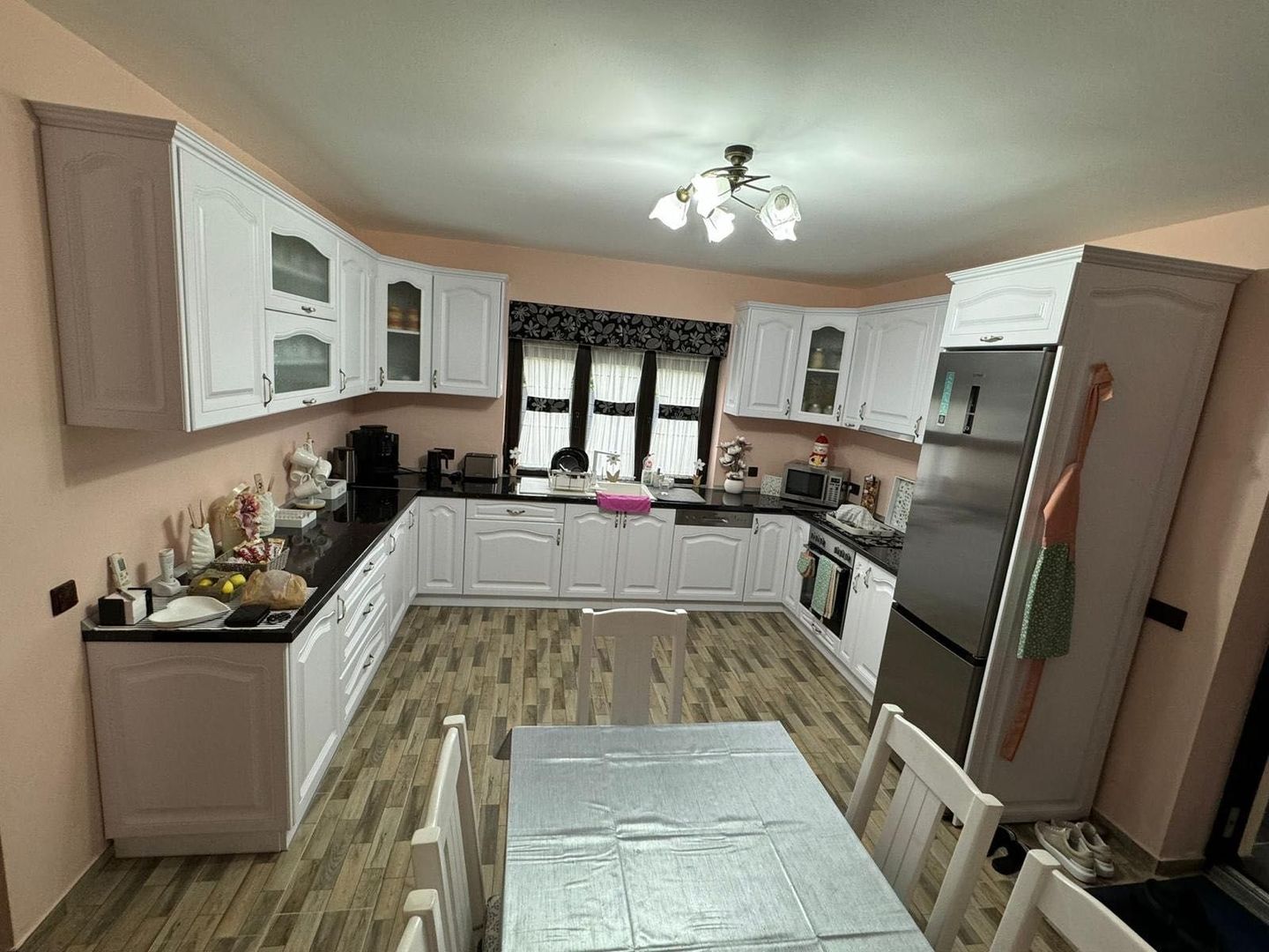 BRASADAS vinde casă individuala în zona 14 Mai. - Poză 4