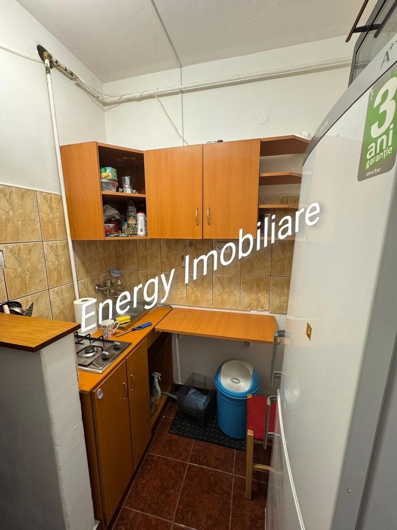 De vânzare o garsonieră recent renovată în zona 7 Noiembrie. - Poză 4