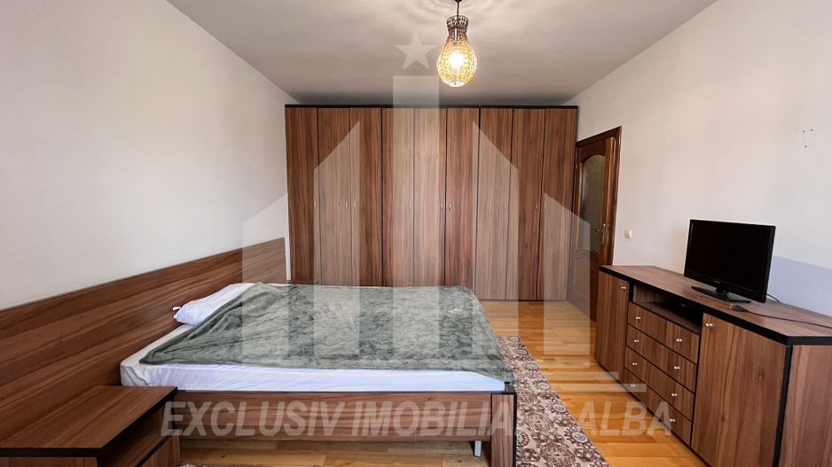 Apartament cu 3 camere decomandate la etajul 1, Tolstoi - Poză 1