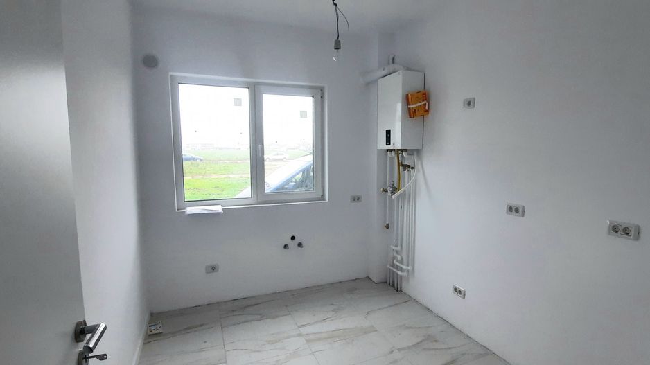 Apartament 2 camere cu curte proprie si loc de parcare - Poză 6