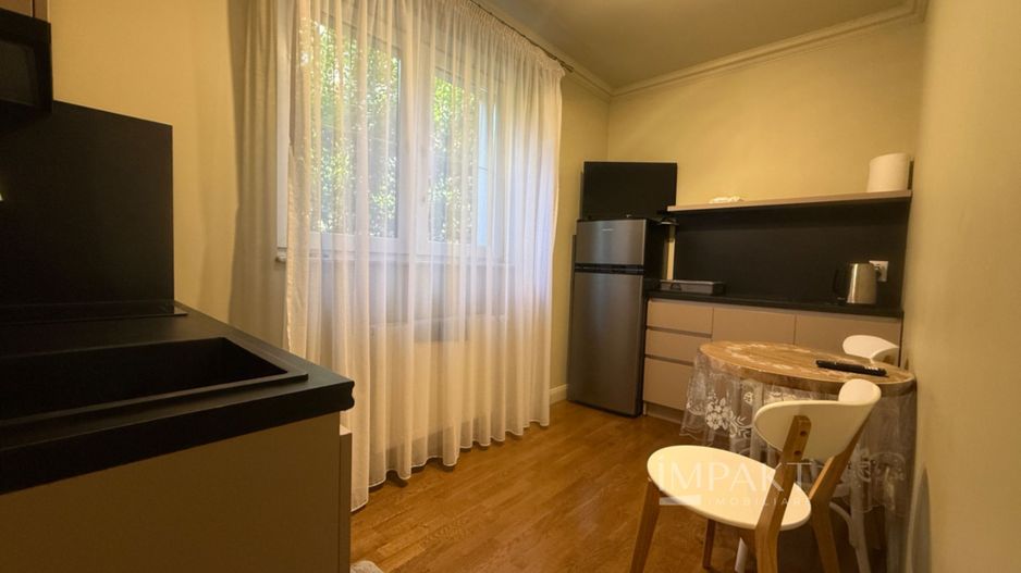 Apartament modern la vila cu gradina si teren 263mp aproape de centru - Poză 19