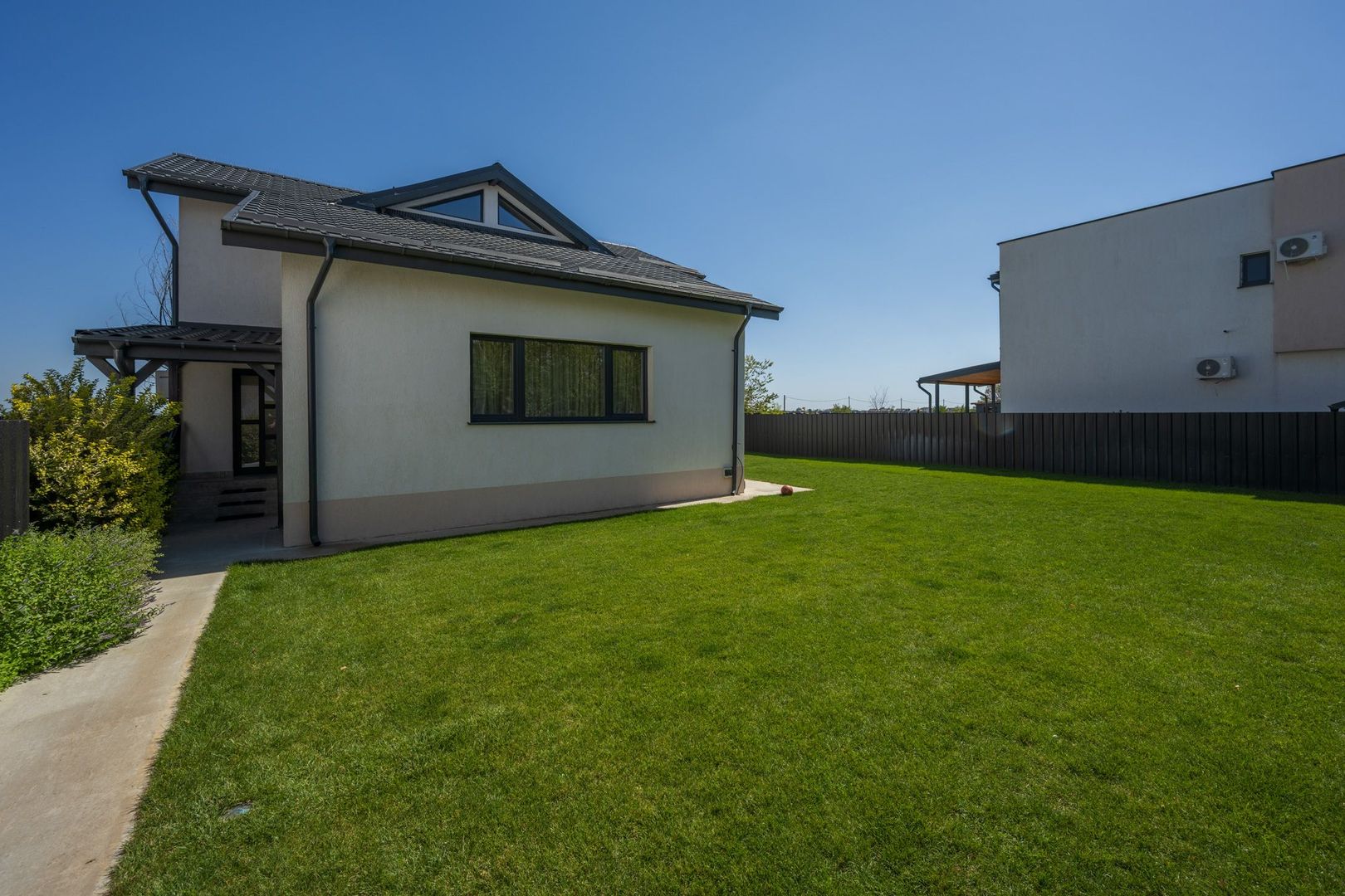 Casa cu Mesteceni!  Complex Lalelelor Domnești - Poză 26