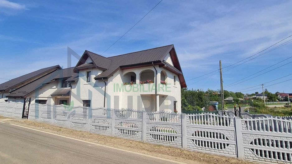 Casă de vânzare în comuna Bălțați, strada Izvoarelor nr. 11, la 30 km de Iași - Poză 2