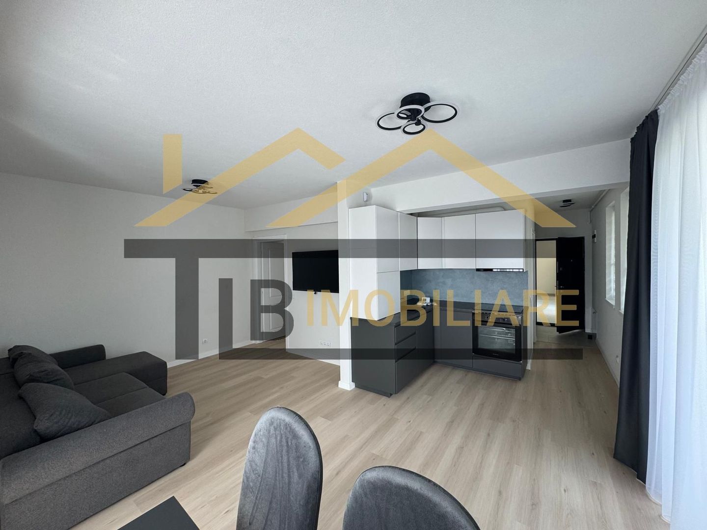 Apartament de 2 camere, 60mp, parcare, Zona Cenrala - Poză 1