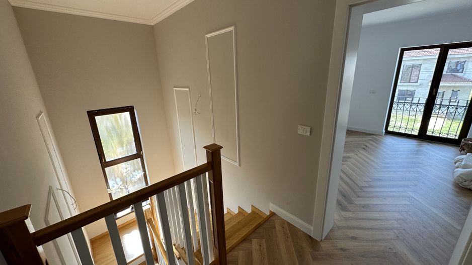 Duplex despartit prin spatiu tehnic  - teren 500mp - Poză 22