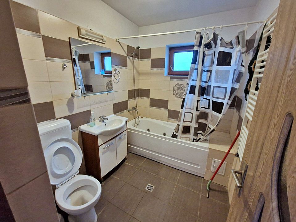 Vanzare vila deosebita, 7 camere, Labusesti-Uiasca - Poză 2