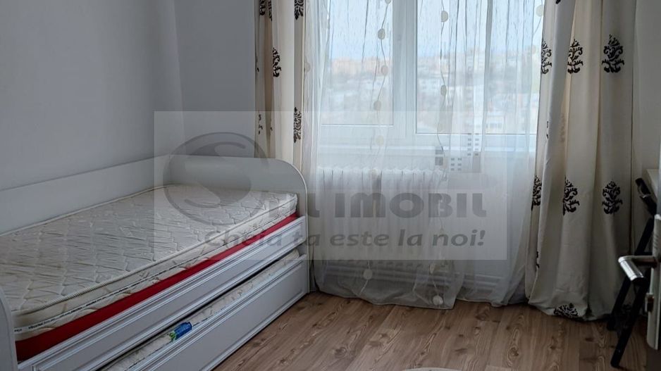 Apartament 3 camere decomandat de închiriat – Podu Roș - Poză 7