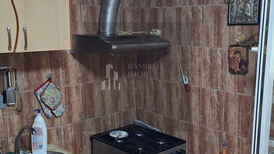 Apartament 4 camere decomandat Titan - Poză 5