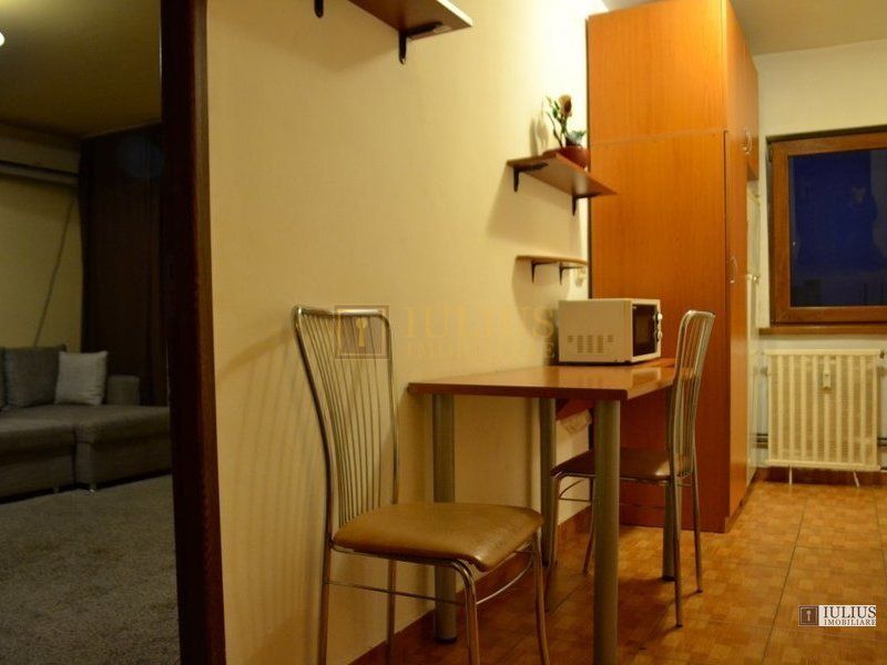 1 camera, centrala proprie/clima,  Simion Barnutiu - Hotel Strelitia. - Poză 4