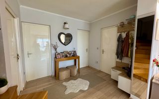 Apartament 3 camere +mansarda amenajată  | Etaj 2 | Zona Semicentrală - Poză 9