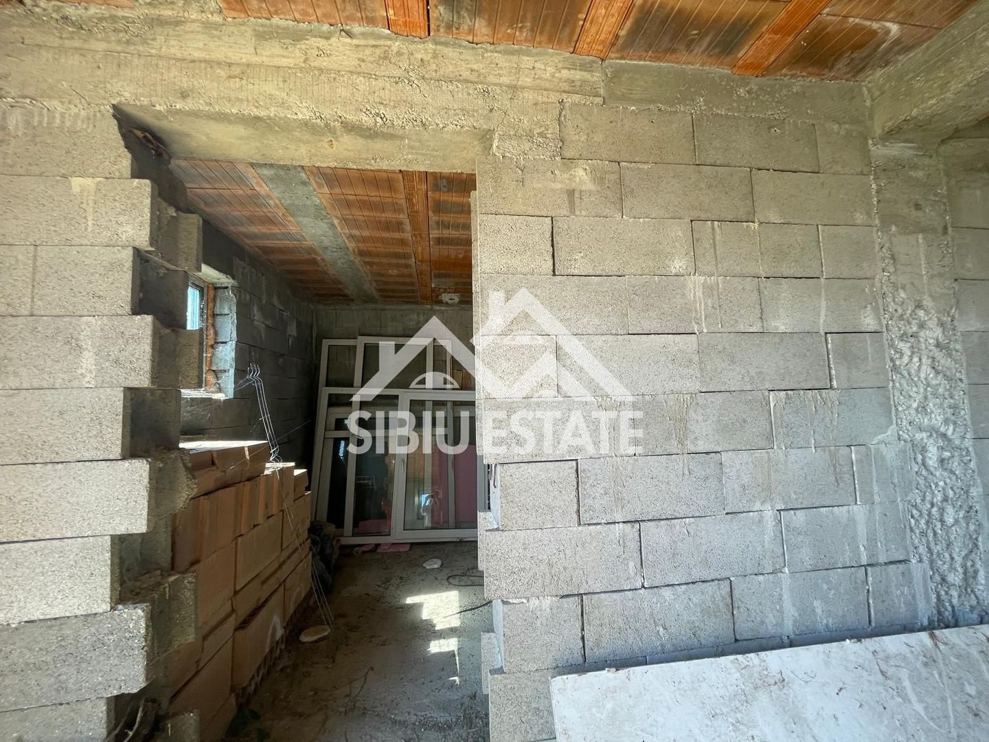 Casa Individuala in Sura Mare 5 camere, - Poză 12