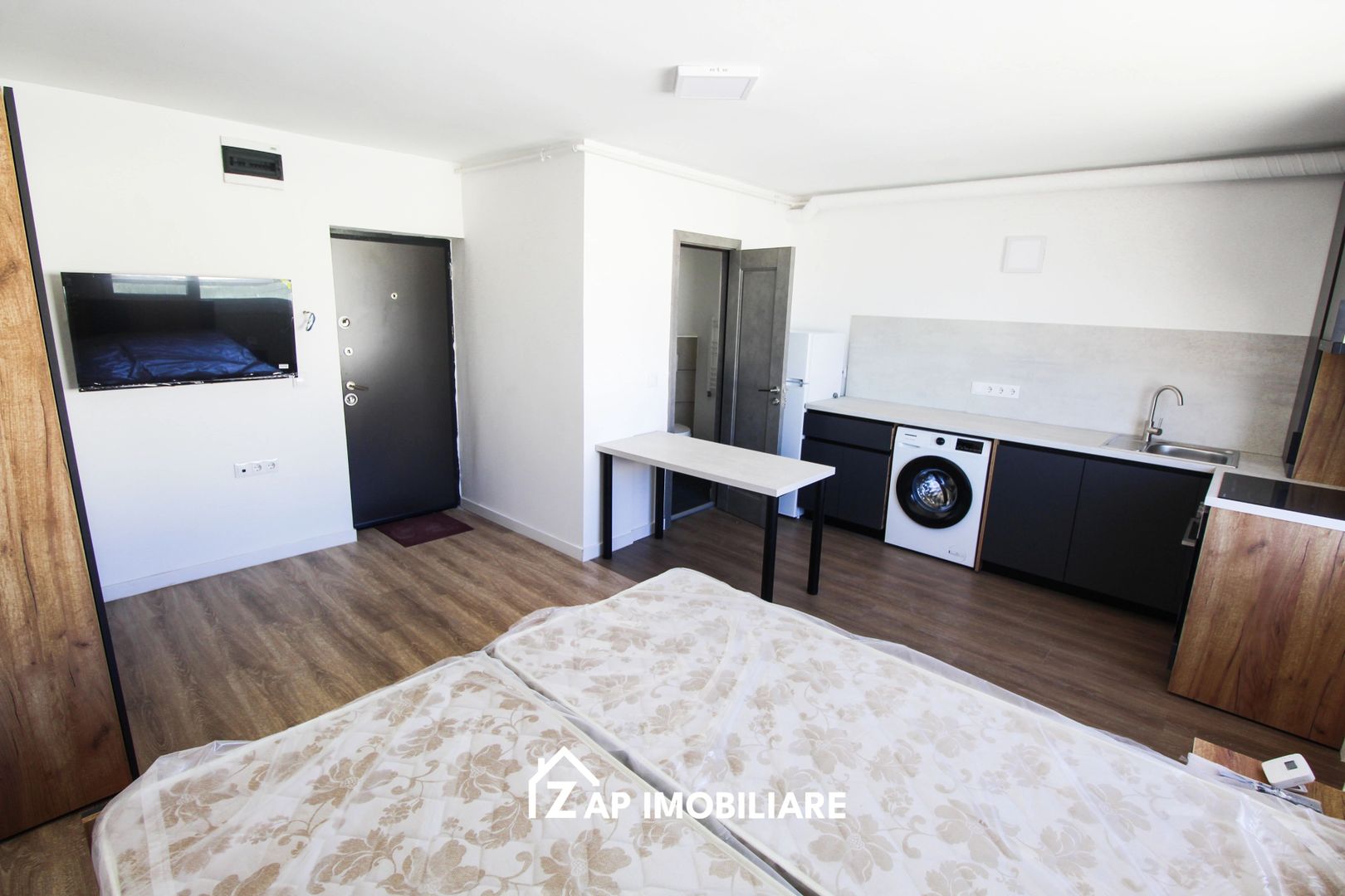 Spatiu de Birouri 100 mp - Renovat - Poză 9