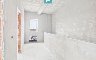 Duplex în Săcălaz despartit prin cameră tehnica - Poză 11