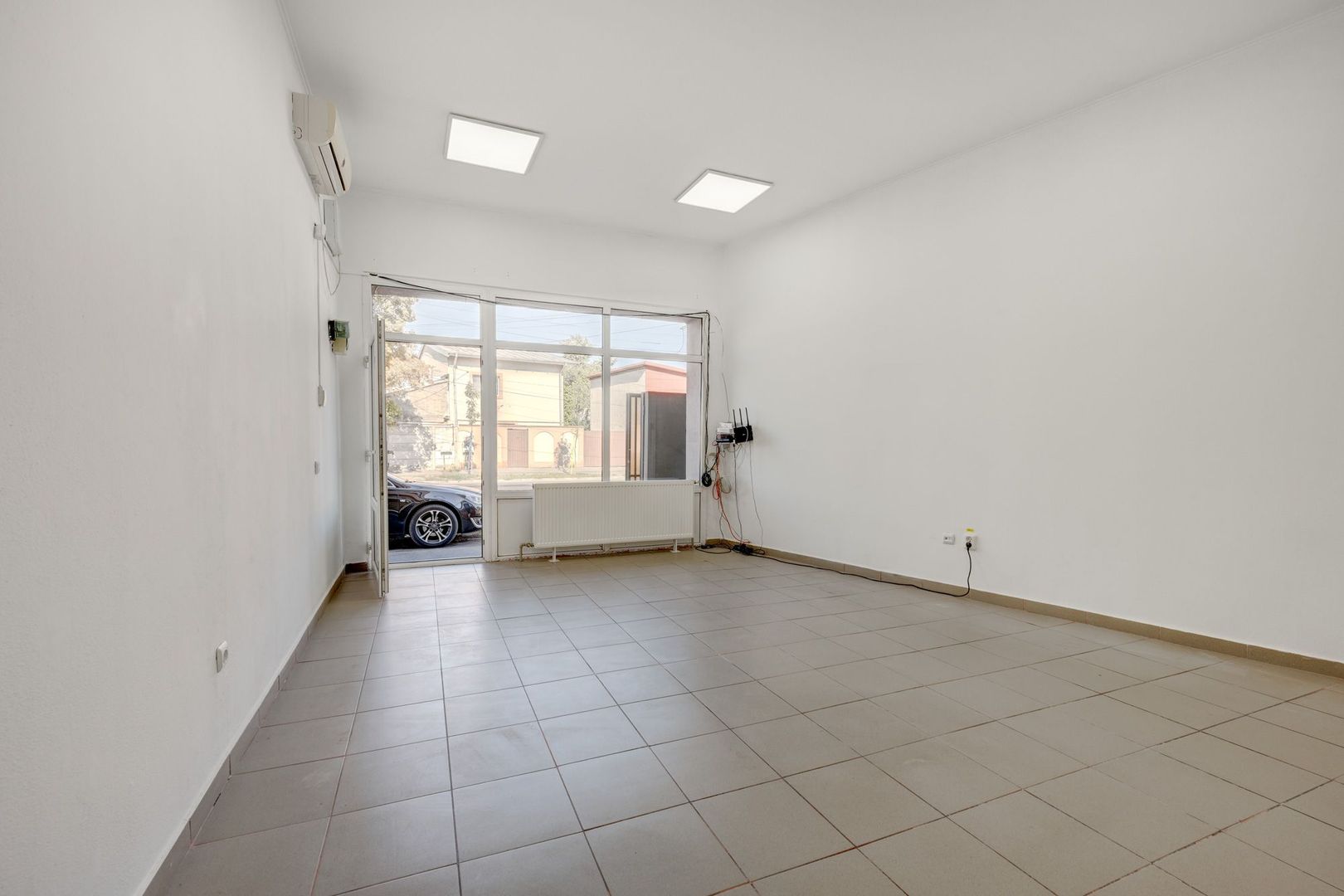 SI CASA SI AFACERE totul sub același acoperiș in Sector 5/Sălaj - LIDL - Poză 19