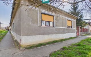 Casă cu 3 camere din văiugă în Macea - Poză 2