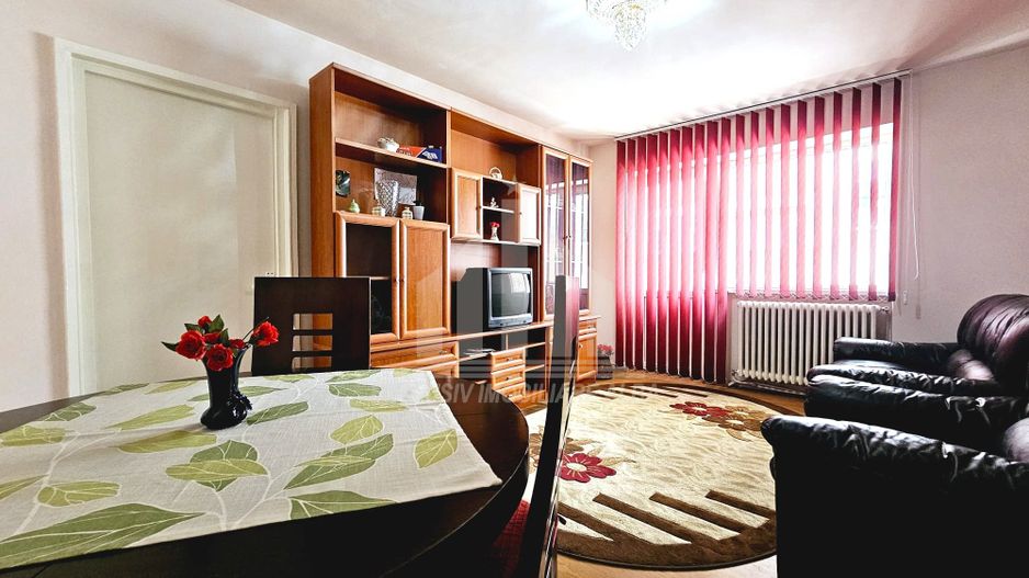Apartament cu 2 camere de vanzare, Cetate - Poză 1