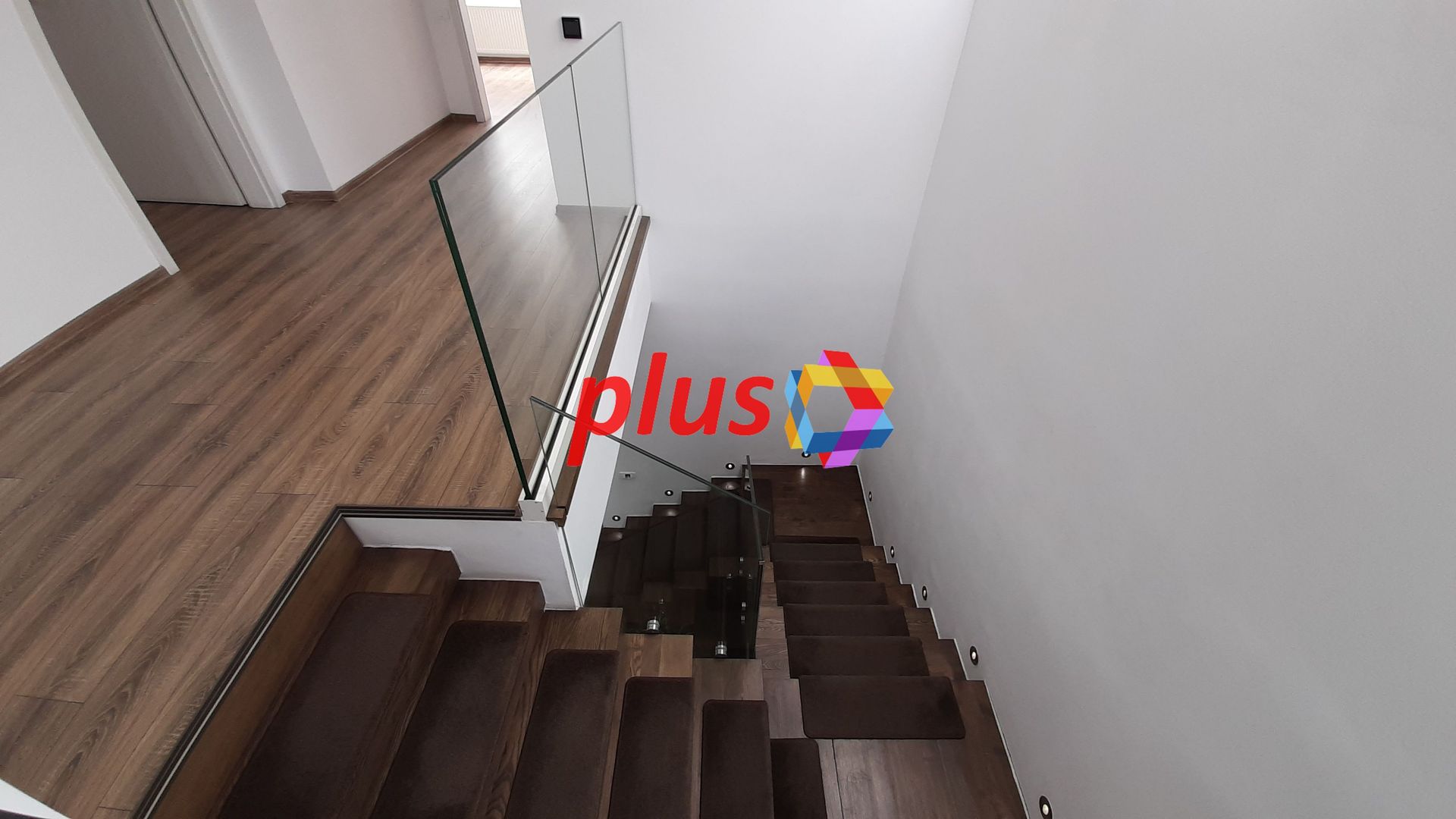 Spatiu de birouri deosebit - 160 mp - Poză 3