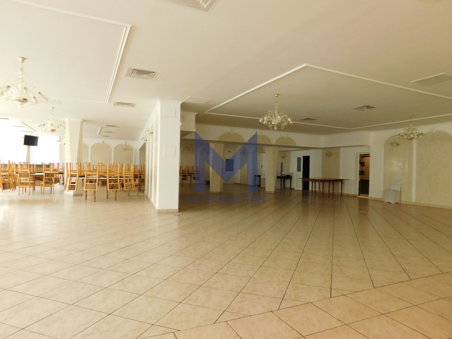 Spațiu comercial ideal showroom, în Complex Comercial Mercur - Poză 2