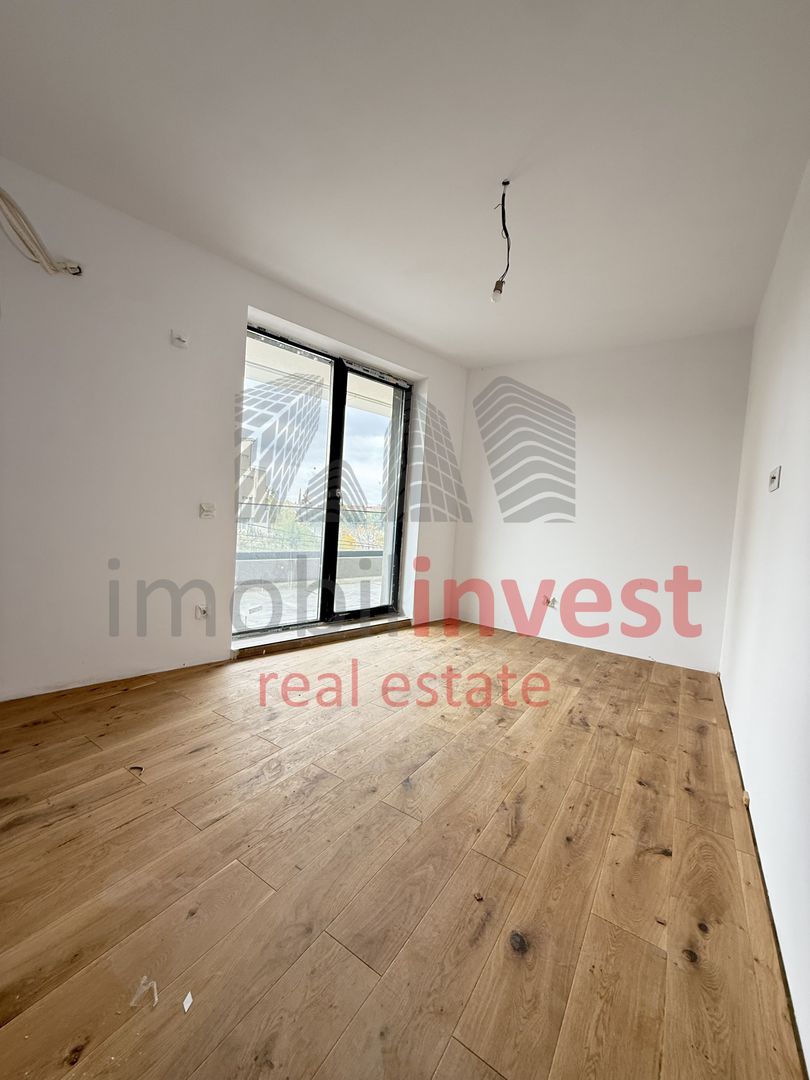 Apartament 4 camere de vanzare Pipera in bloc cu vedere la lac - Poză 5