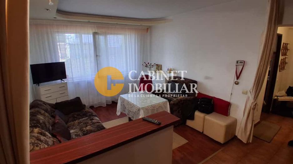 Apartament 2 camere, semidecomandat, zona Tatarasi Iasi - Poză 1