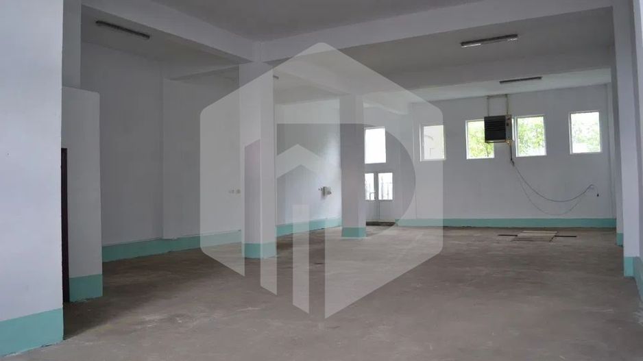 Spatiu Comercial - Terezian - 400mpu - 577mp Teren - Parcare proprie - Poză 1