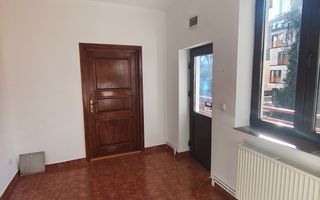 Apartament de inchiria 400 Centrul Civic - Poză 1