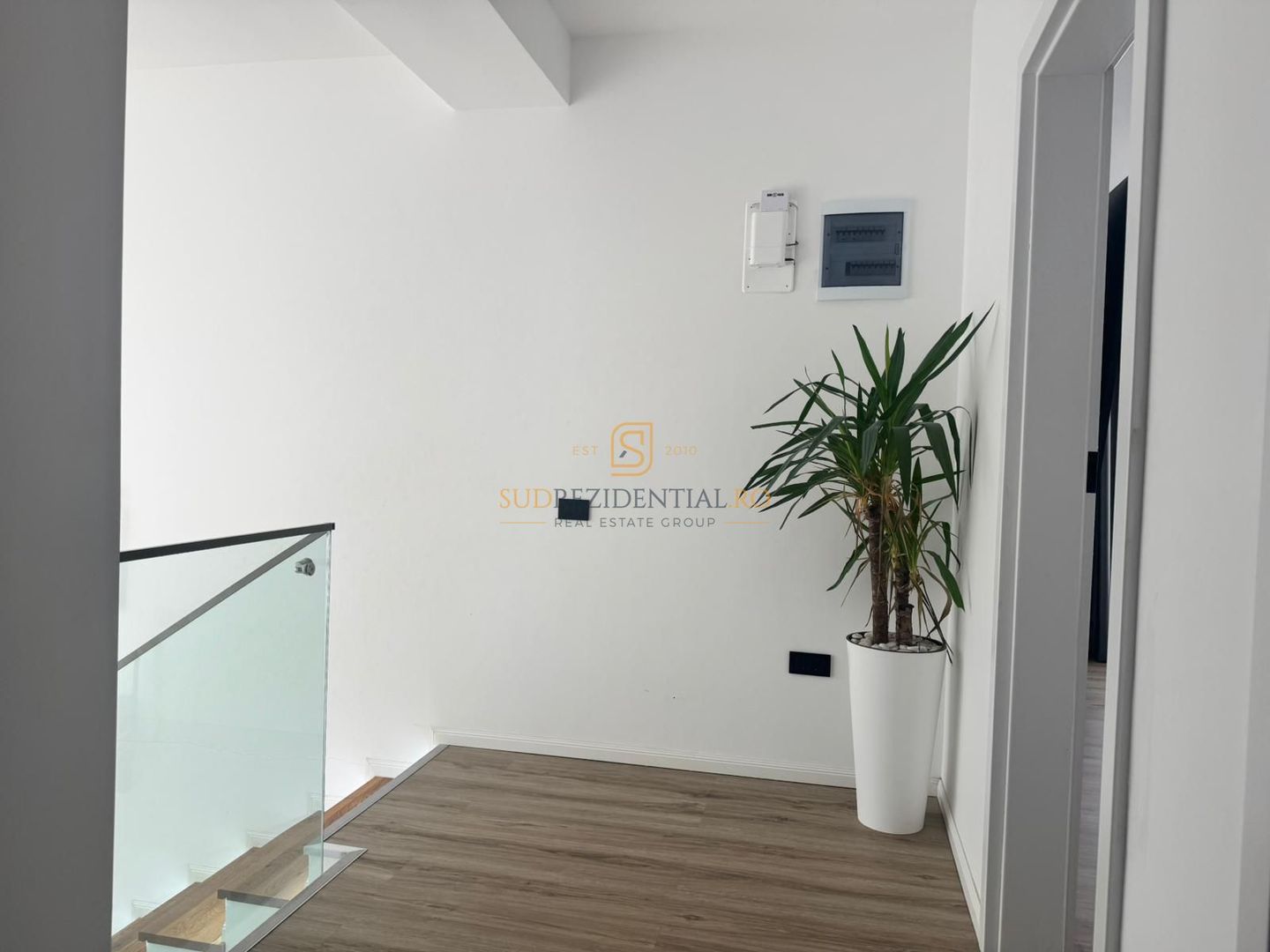 Casa individuala cu 5 camere, complet mobilata si utilata, Com Berceni - Poză 14