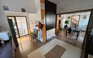 Vila cu piscina British School - Poză 8