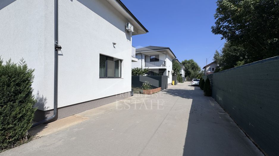 TUNARI | Vila Cocheta | Curte + Parcari - Poză 3