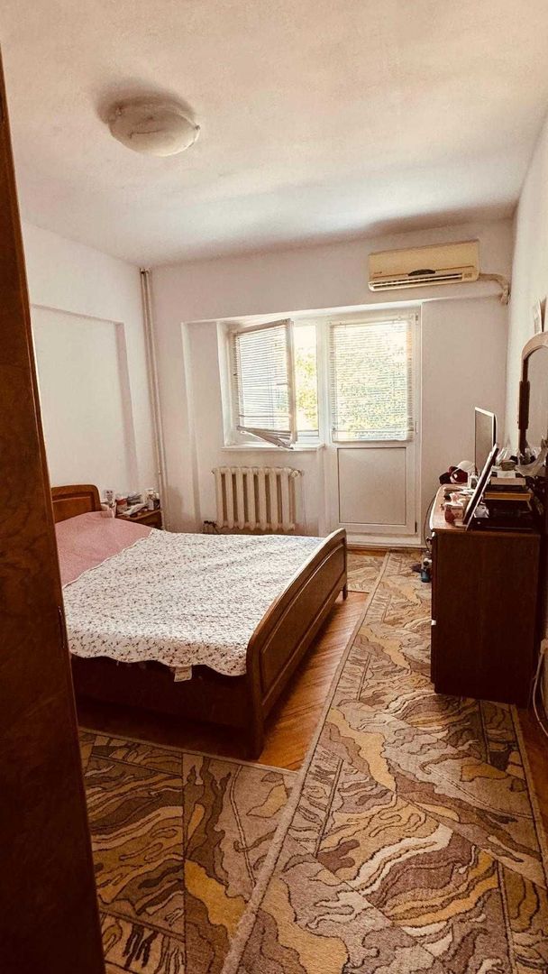 Apartament cu 3 camere, etaj 2, zona TRAIAN; - Poză 5