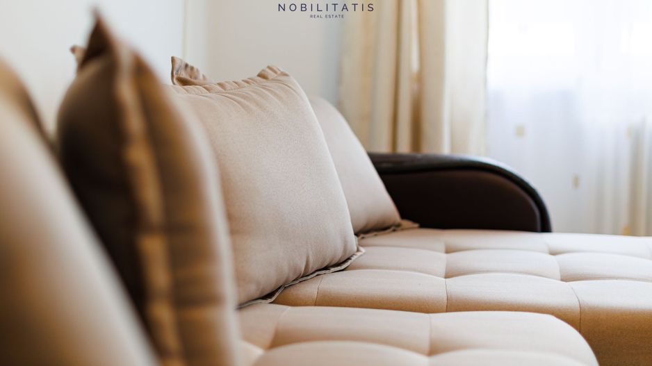 Un apartament cum rar găsești, în centrul orasului | Garaj privat - Poză 2