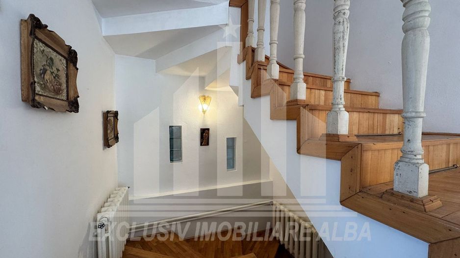 Casa individuala | De inchiriat | 320 mp | 750 mp teren | Cetate - Poză 18