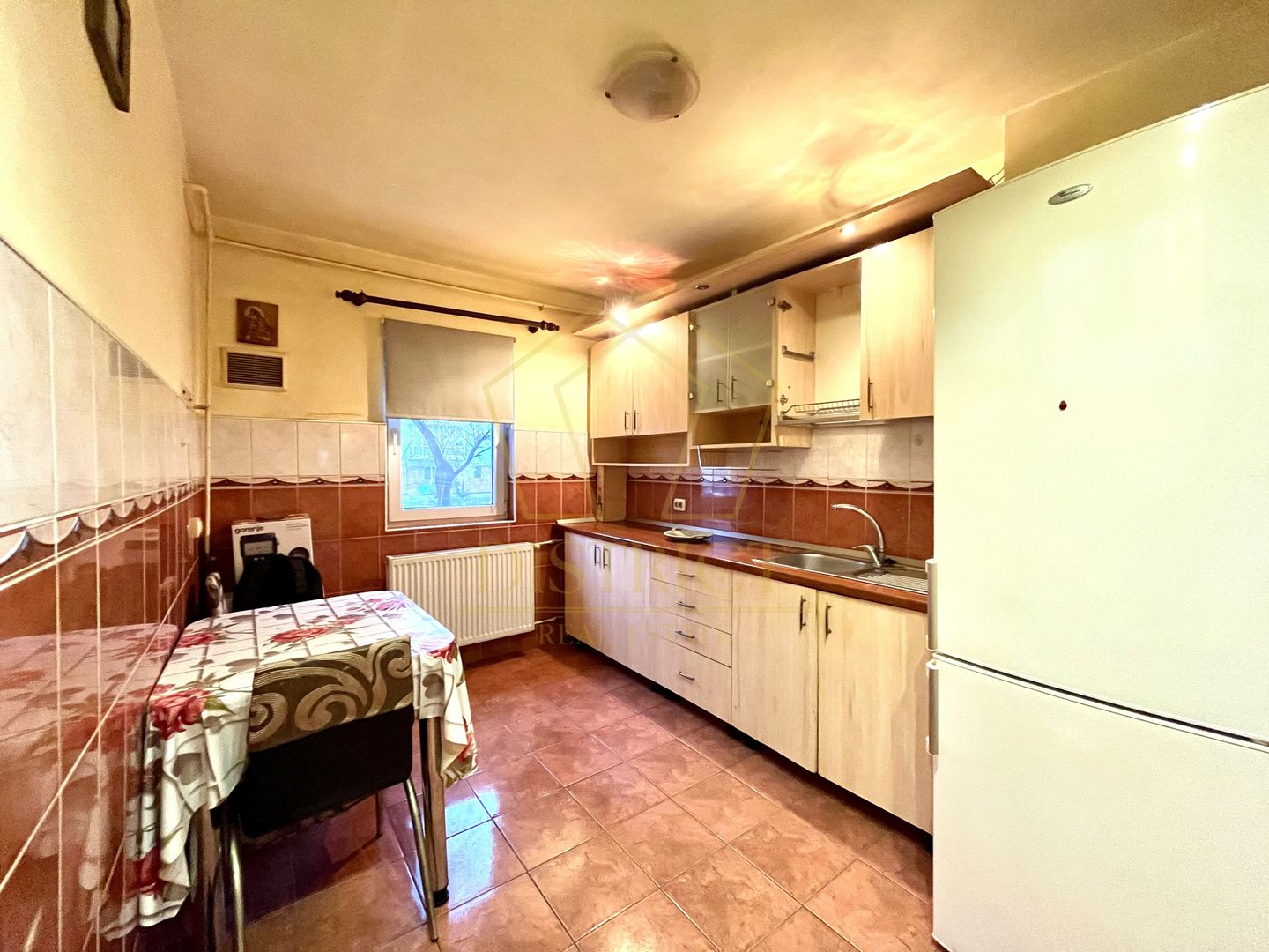 Apartament cu 2 camere și boxa | Dâmbovița | Restaurant Nora - Poză 7