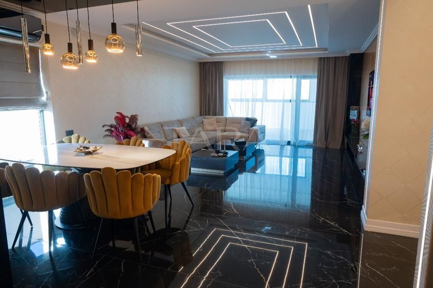 Penthouse spectaculos cu jacuzzi și panoramă unică - Poză 1