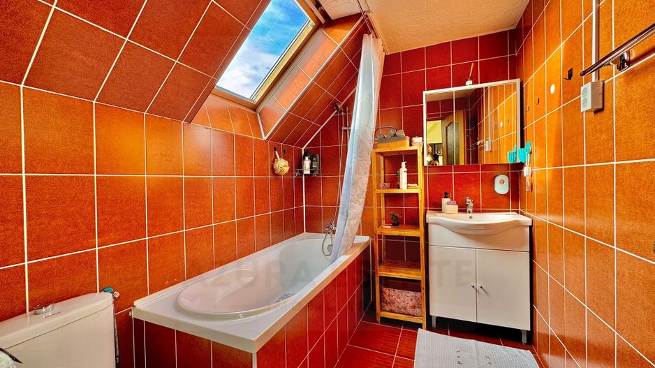 Casa premium 3 camere curte privata 120 mp utili parcare Gusterita - Poză 16