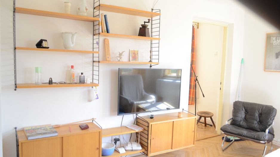 Casa renovata la tara complet mobilata si utilata - Poză 7