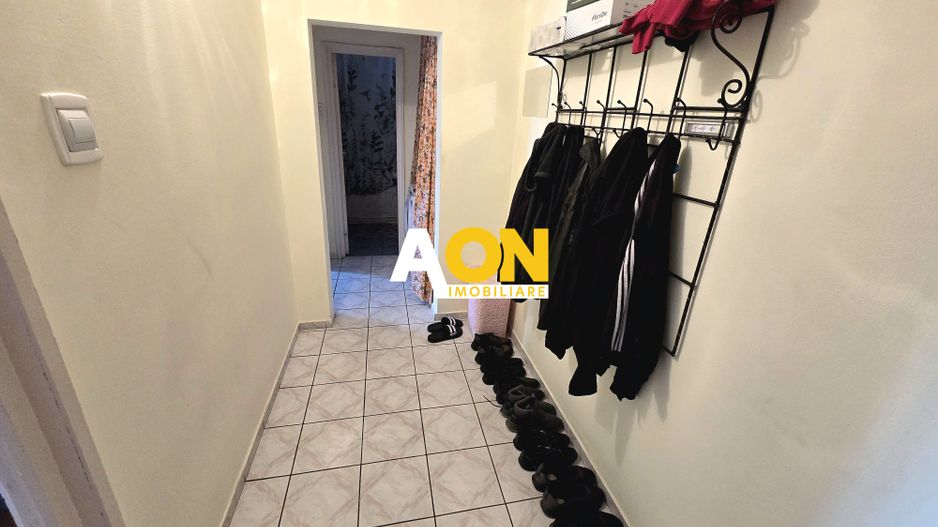 Apartament cu 3 Camere, Etaj Intermediar, Lift, Zonă Ultracentrală - Poză 9