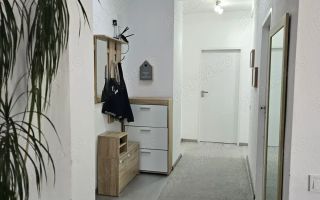 Vand apartament 3 camere in Selimbar - Poză 5