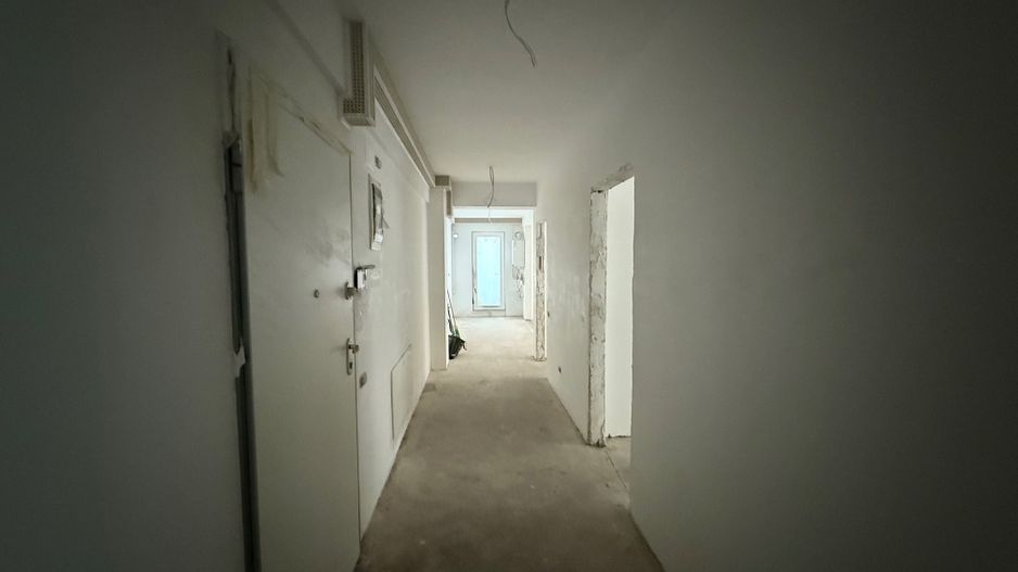 Apartament 4 Camere de Vanzare - Poză 9