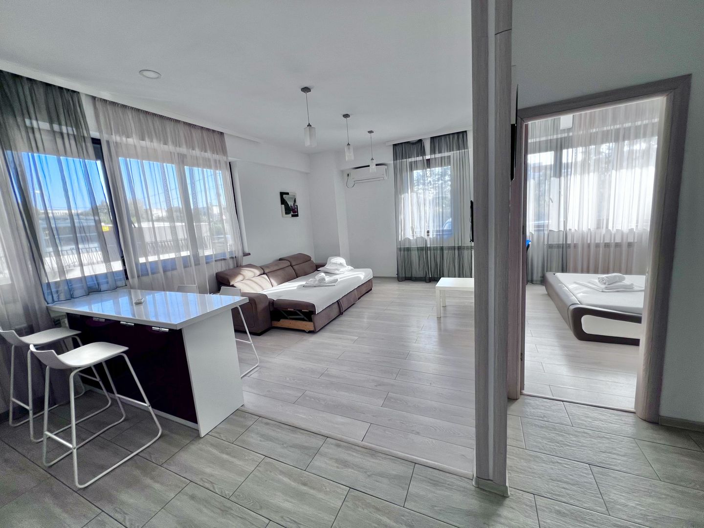 Apartament 2 camere zona Campus - Aleea Universitatii - Bloc Nou - Poză 1