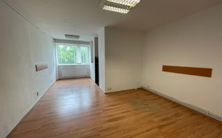 Birou, etaj 1, vis-a vis de Palatul de Justiție! - Poză 1
