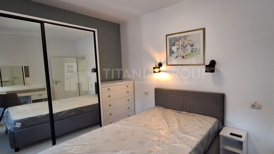Apartament cu 3 camere, curte si loc de parcare Str. Lunga - Poză 3