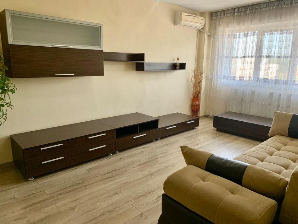 Inchiriere Apartament Ultracentral zona 1 Mai - Poză 2