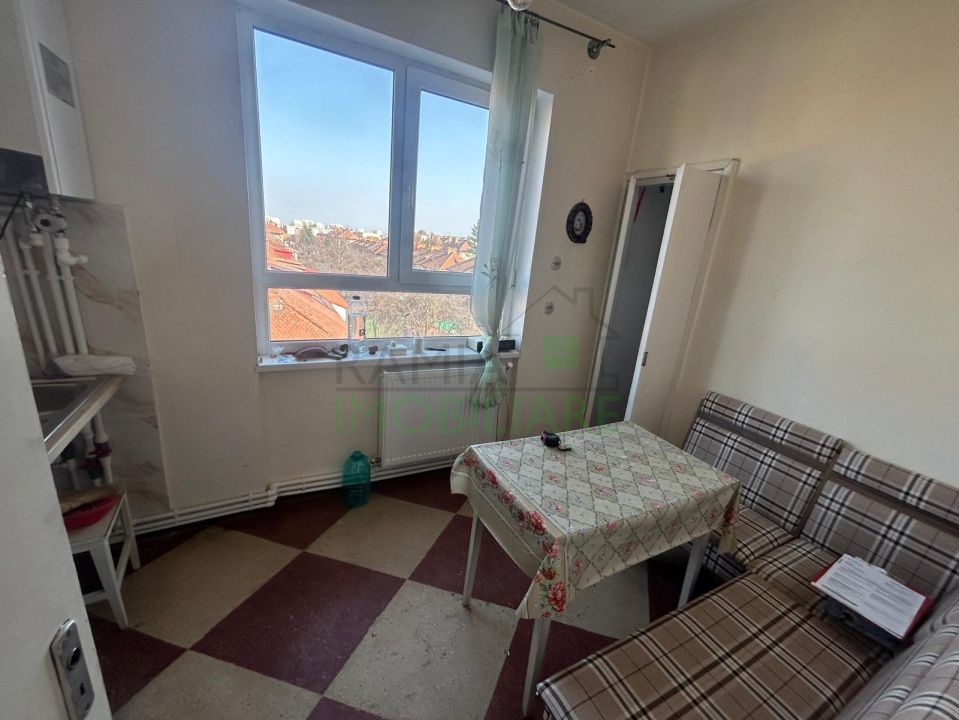 Apartament 2 camere decomandat Tractorul etaj 3 centrală termică nouă - Poză 6